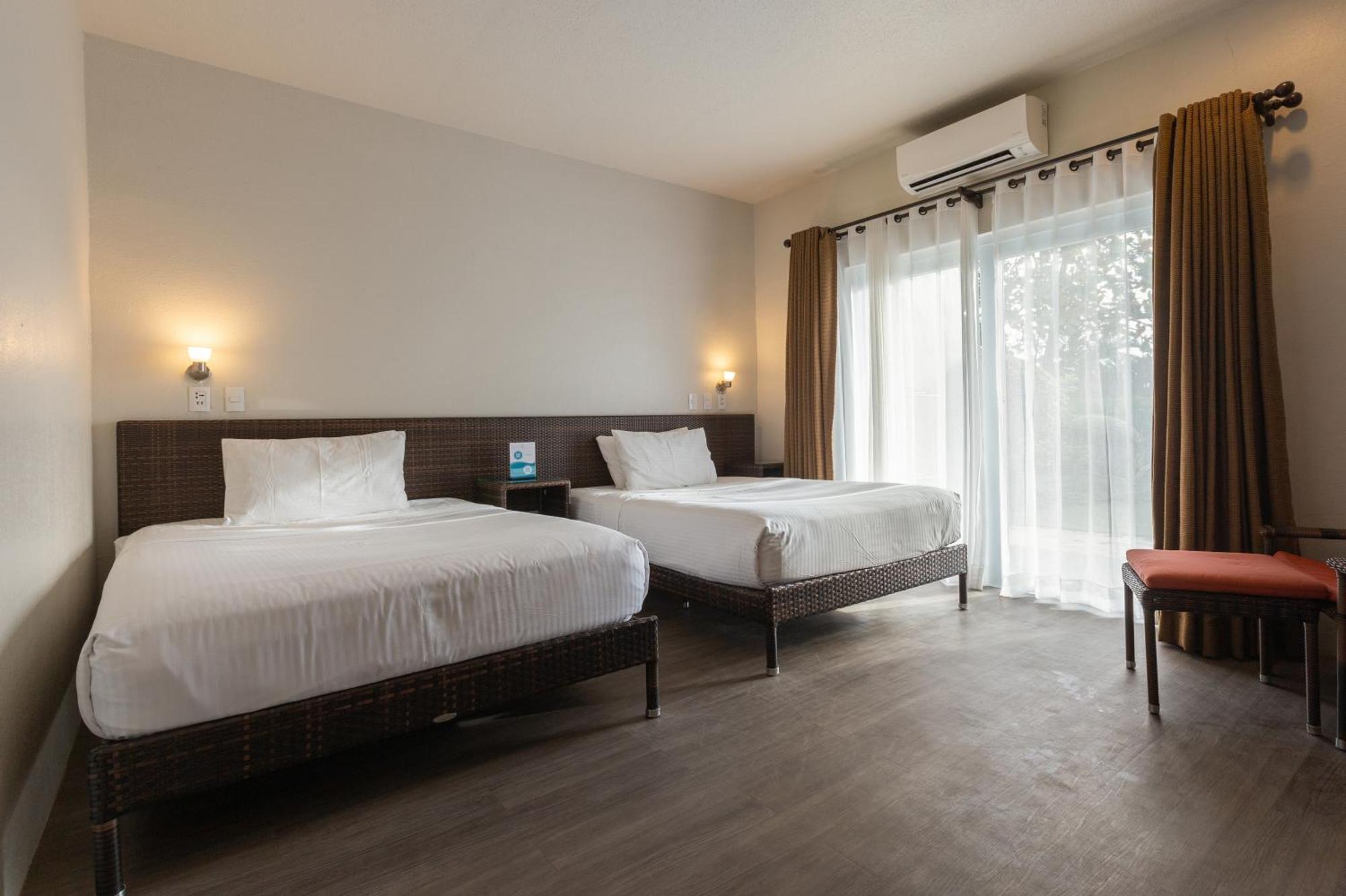 Golden Sands Destination Resorts Daanbantayan Zewnętrze zdjęcie