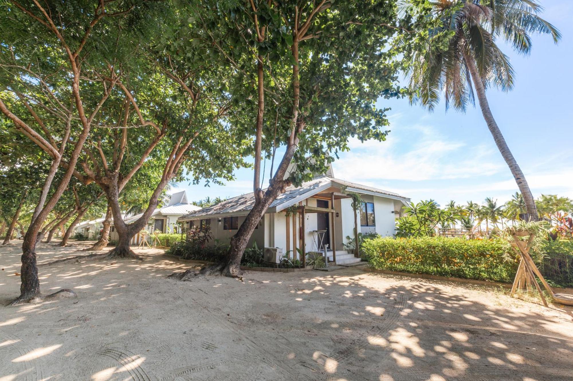 Golden Sands Destination Resorts Daanbantayan Zewnętrze zdjęcie